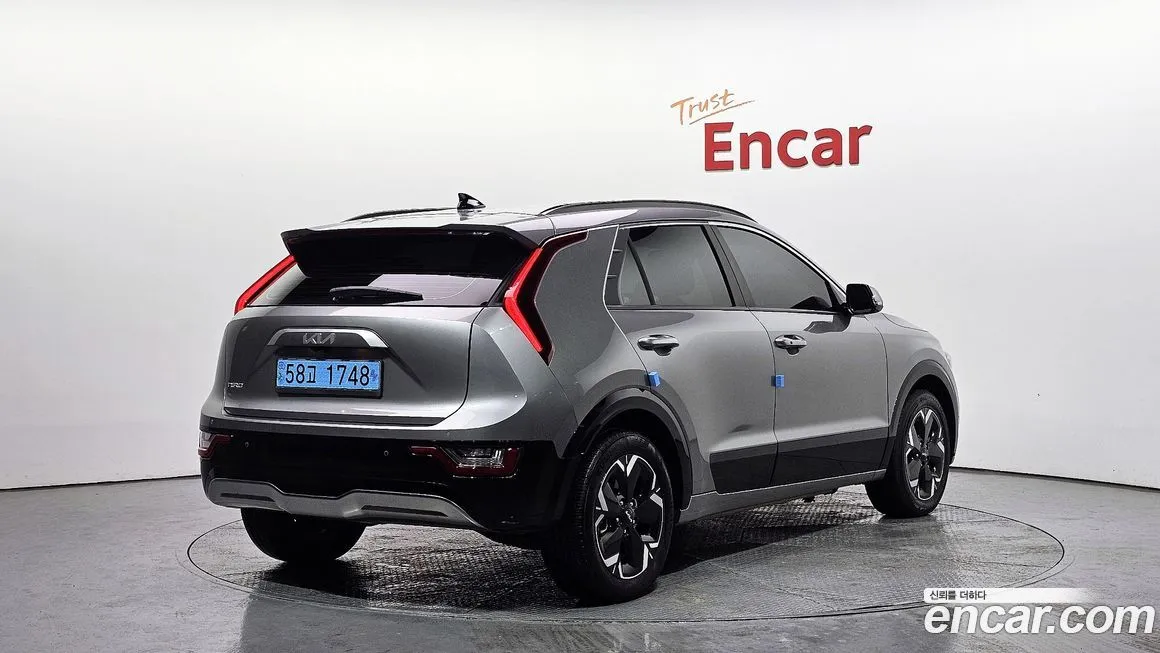 Kia Niro — фото 10