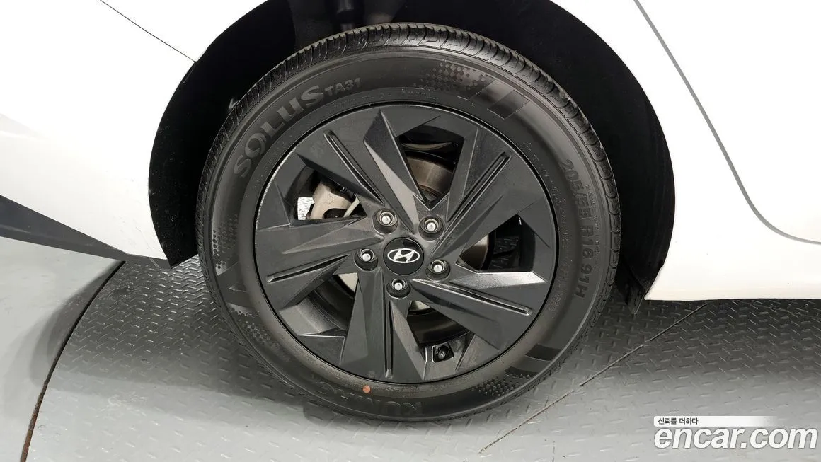 Hyundai AVANTE — фото 7