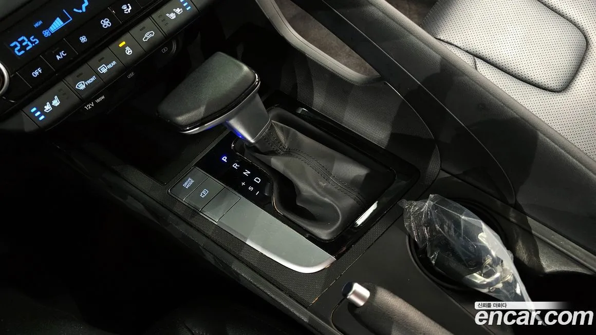 Hyundai AVANTE — фото 8