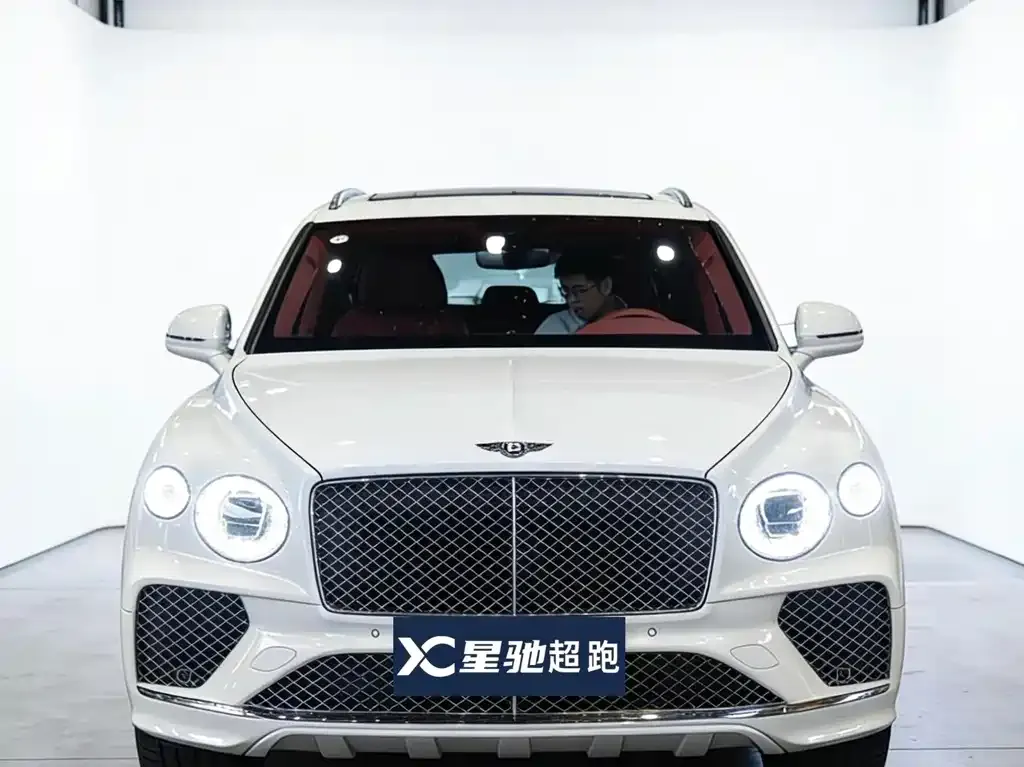 Bentley Bentayga 2022 из CN, фото 3
