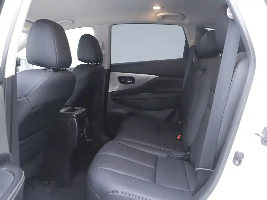 Nissan Murano 2023 из CN, фото 2