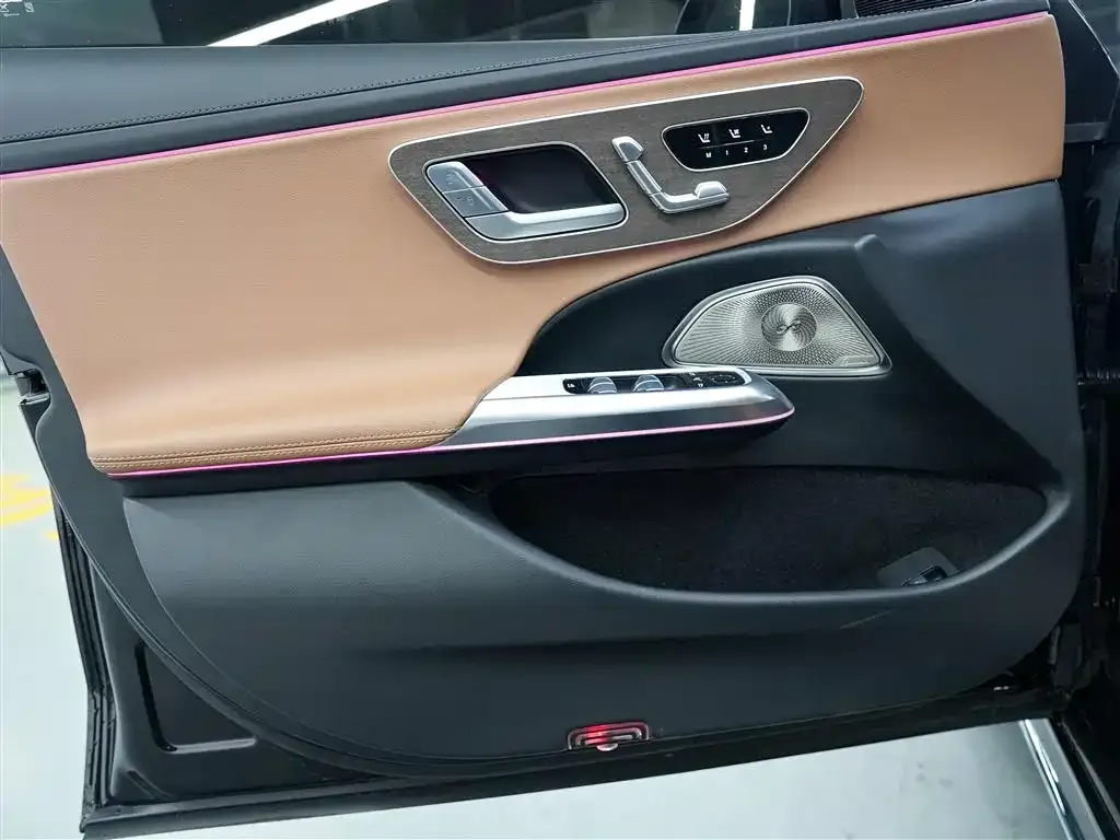 Mercedes-Benz E-Class 2024 из CN, фото 3