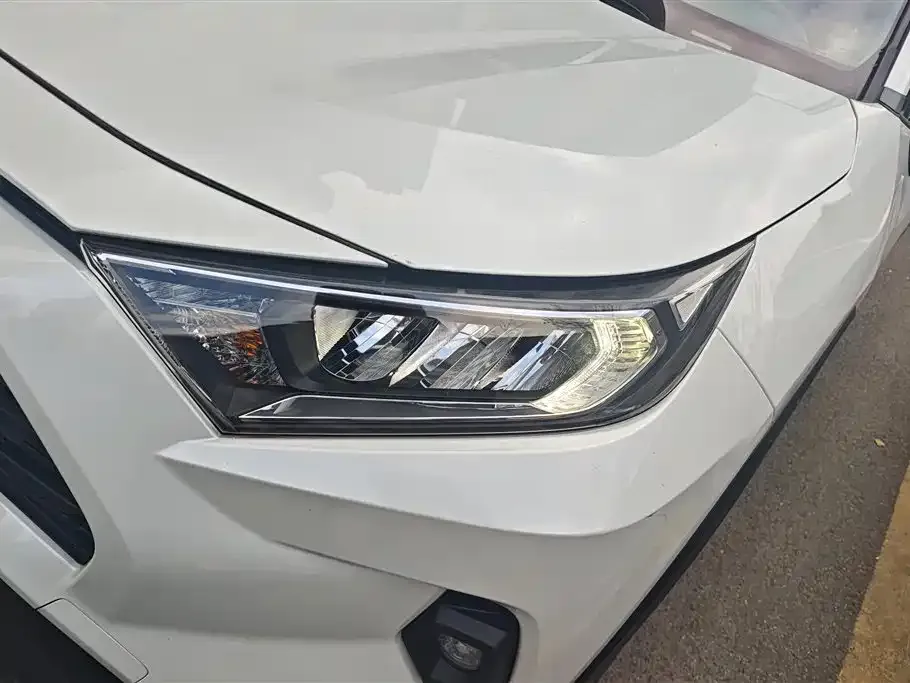 Toyota RAV4 2024 из CN, фото 3