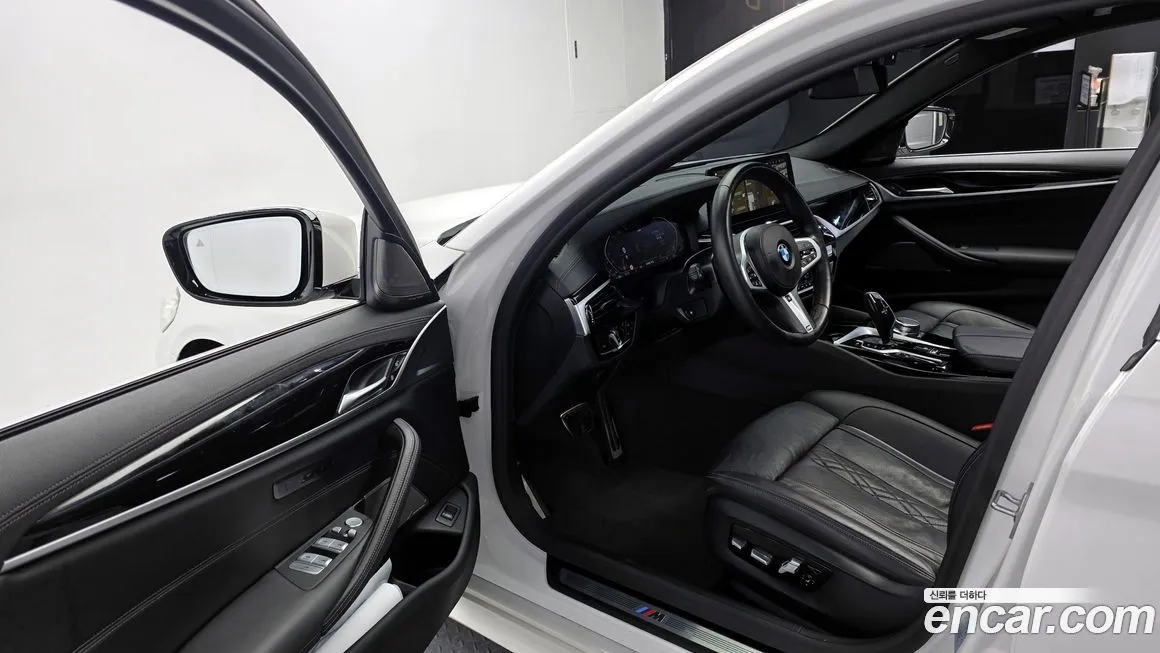 BMW 5-Series 2021 из KR, фото 10