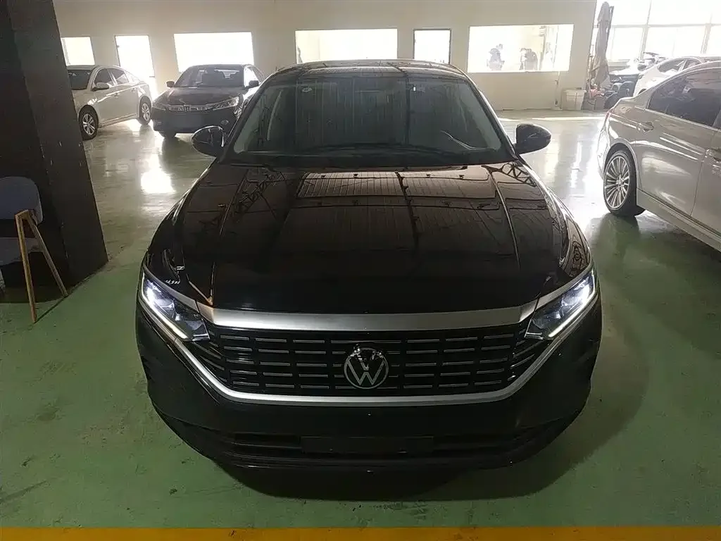 Volkswagen Passat 2023 из CN, фото 3