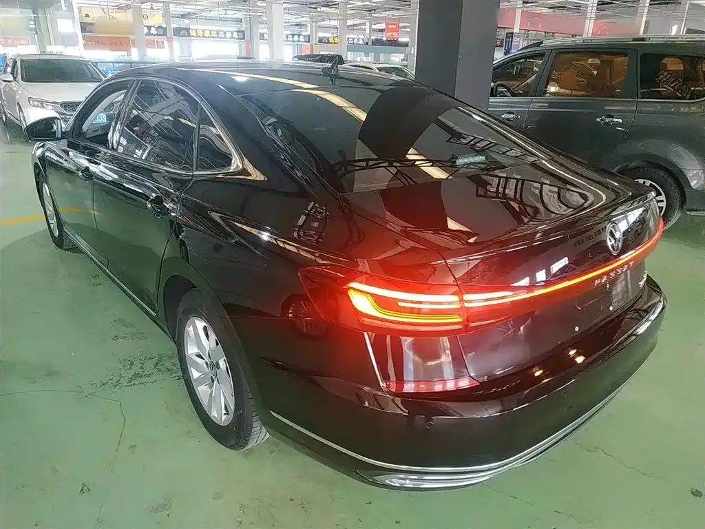 Volkswagen Passat 2023 из CN, фото 10