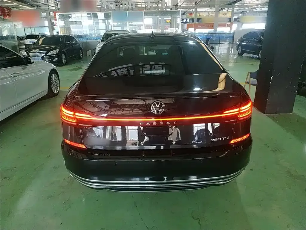 Volkswagen Passat 2023 из CN, фото 4