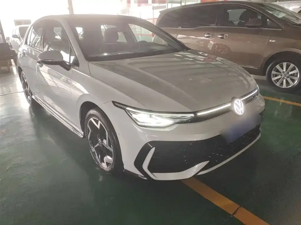 Volkswagen Golf 2025 из CN, фото 7