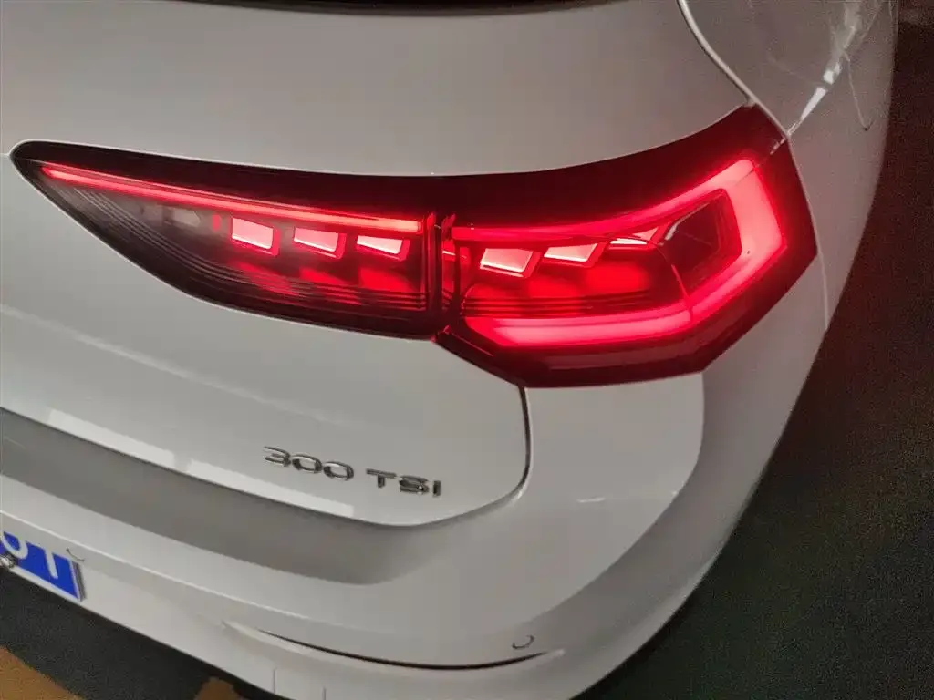 Volkswagen Golf 2025 из CN, фото 2
