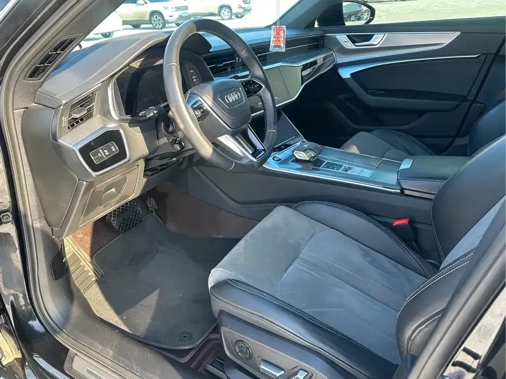 Audi A6L 2024 из CN, фото 9