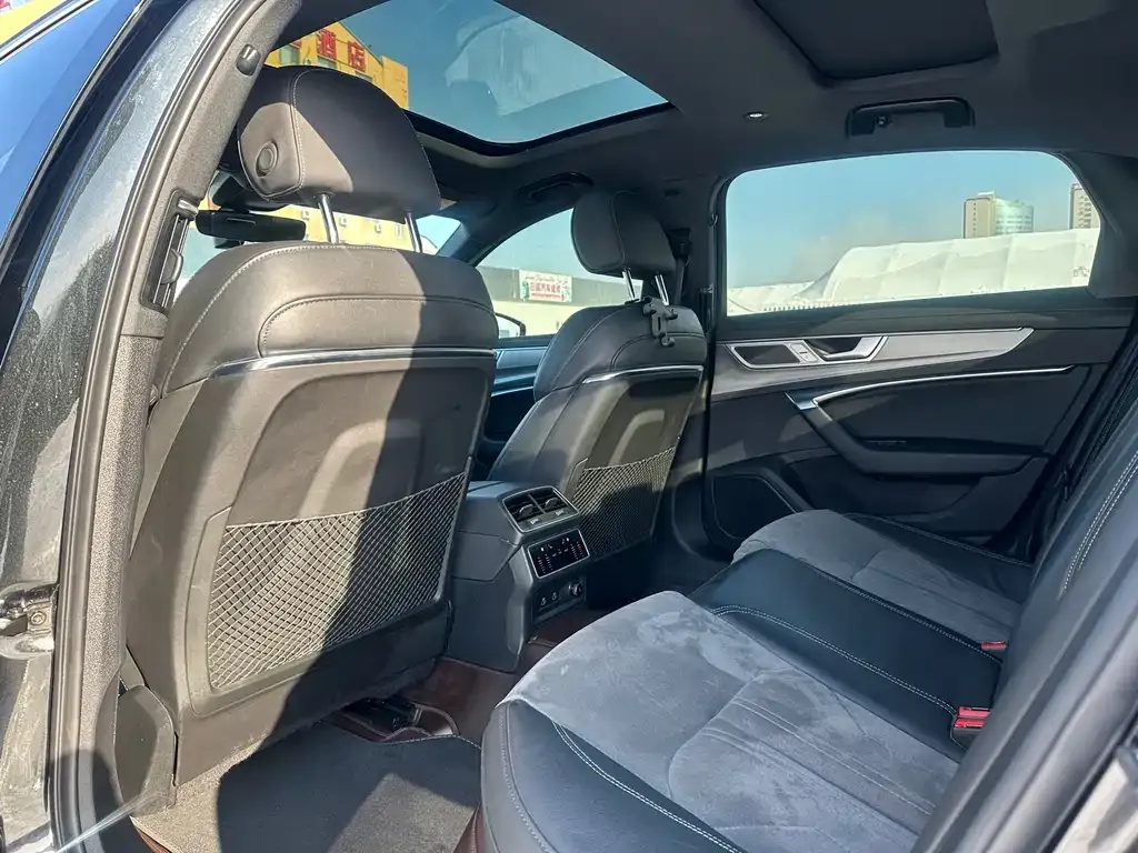 Audi A6L 2024 из CN, фото 10