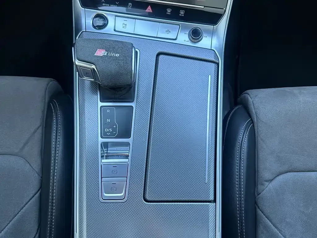 Audi A6L 2024 из CN, фото 7