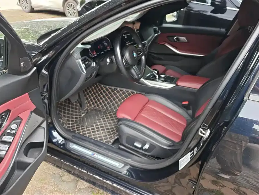 BMW 3 Series 2022 из CN, фото 2