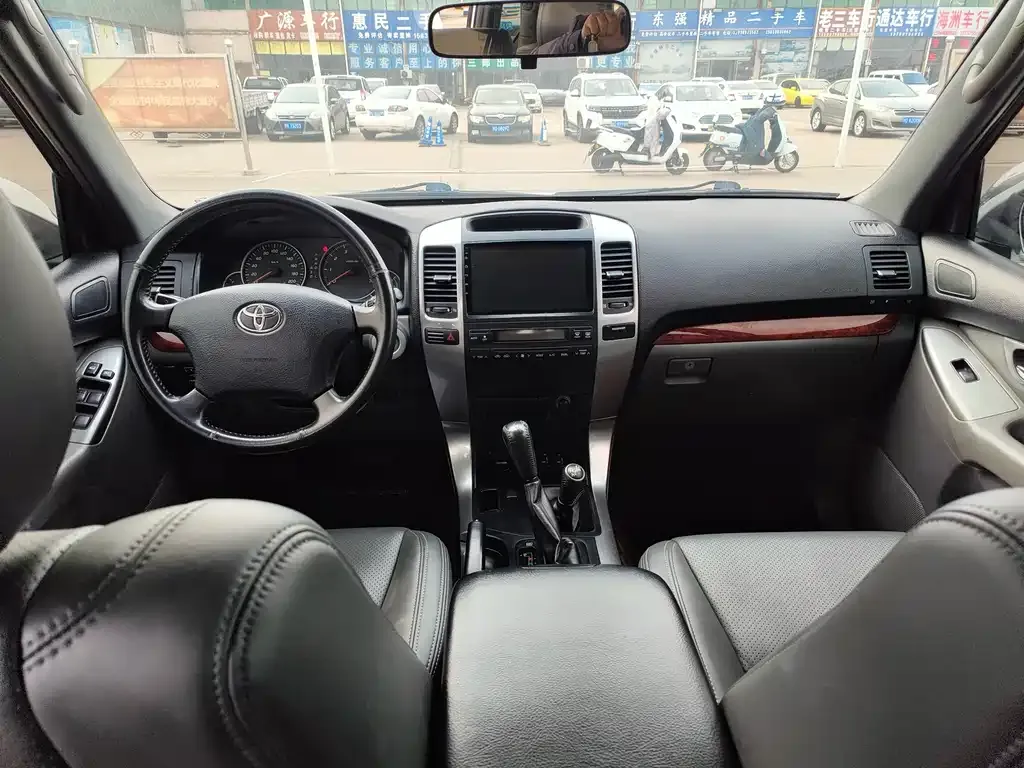 Toyota Wildlander 2023 из CN, фото 4