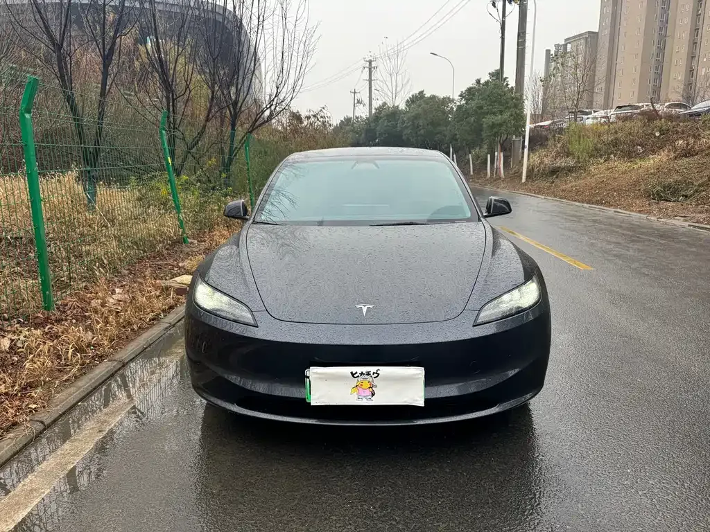 Tesla Model 3 — фото 8