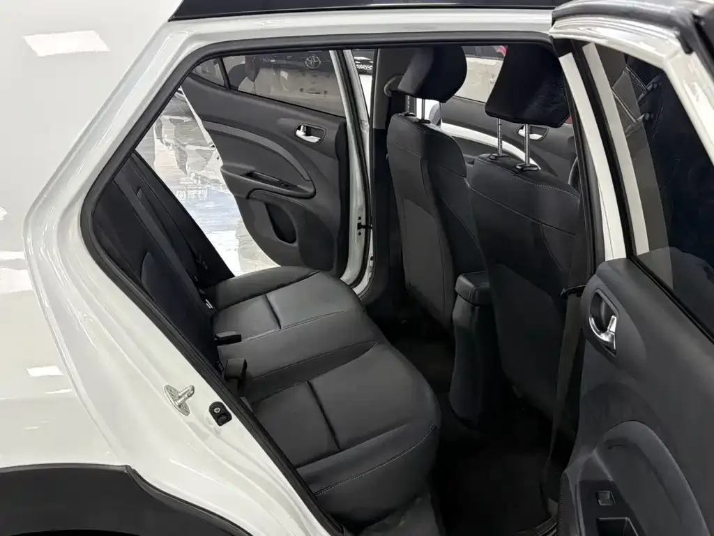 Kia KX1 2022 из CN, фото 5