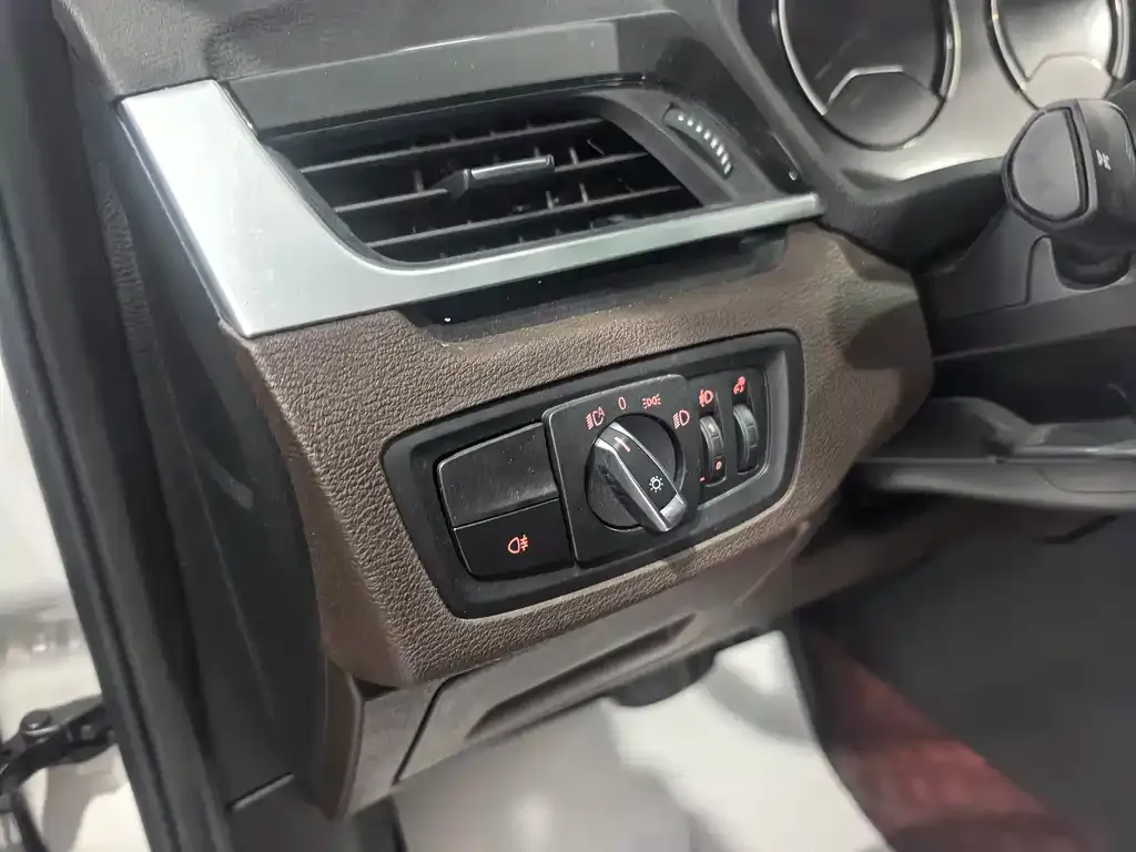 BMW X1 2021 из CN, фото 10
