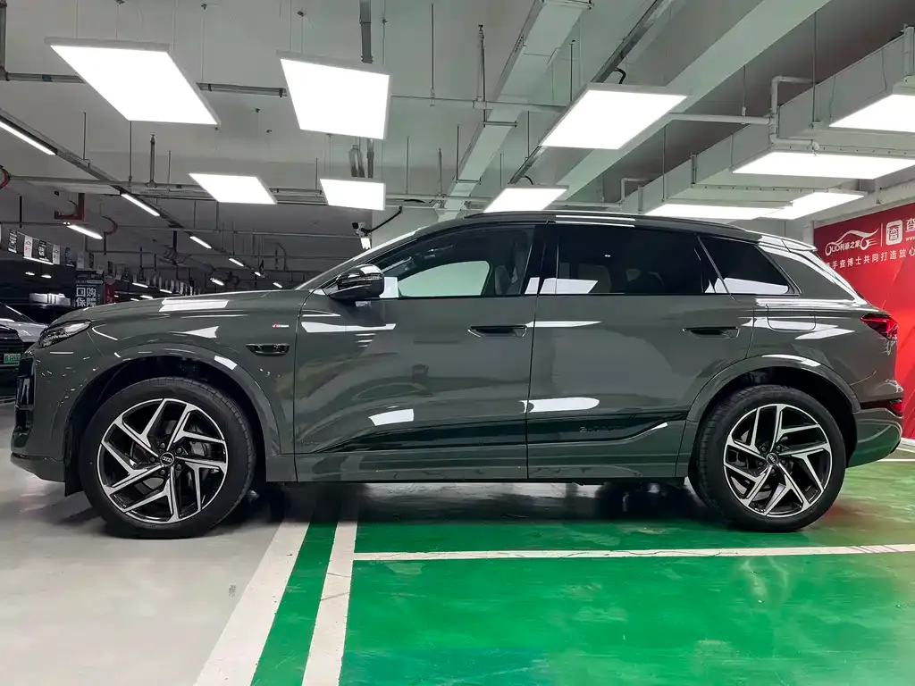 Audi Q6L e-tron — фото 4