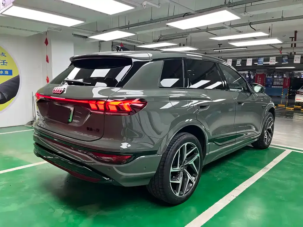 Audi Q6L e-tron — фото 7