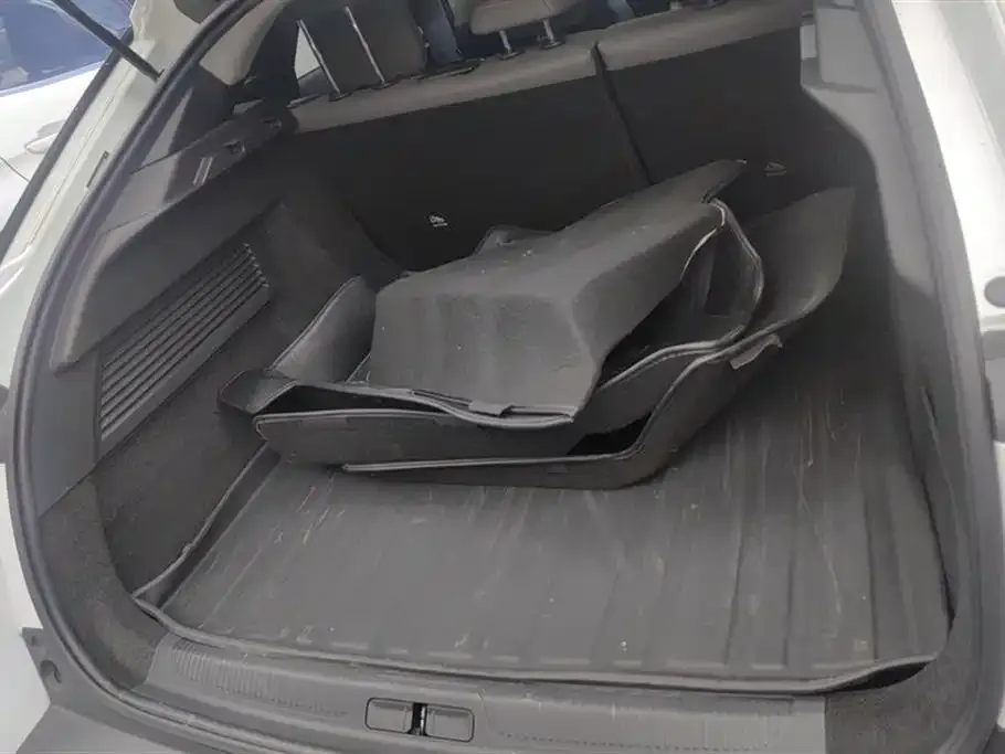 Citroen C5 X 2022 из CN, фото 3