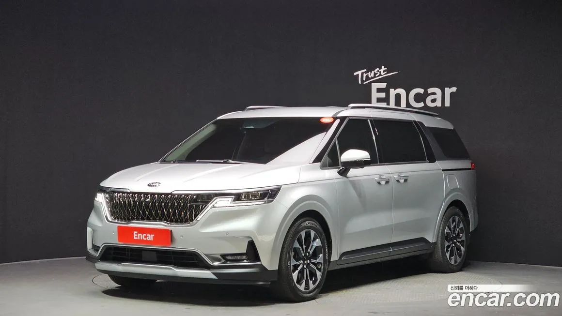 Kia Carnival — фото 1