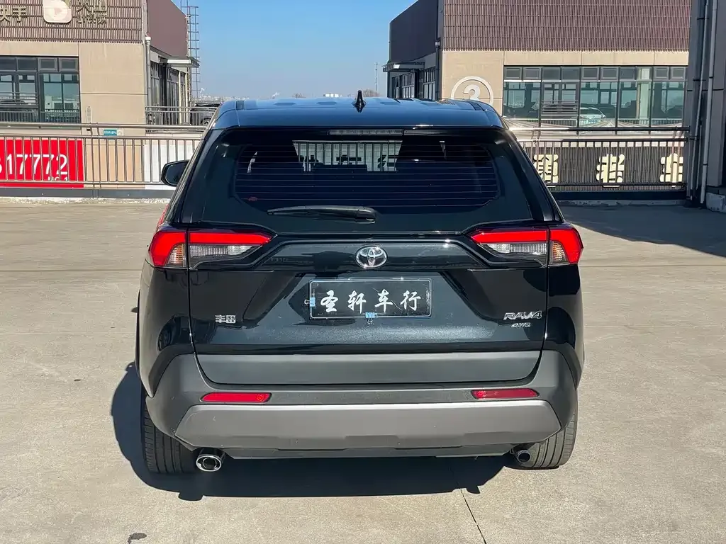 Toyota RAV4 2021 из CN, фото 8