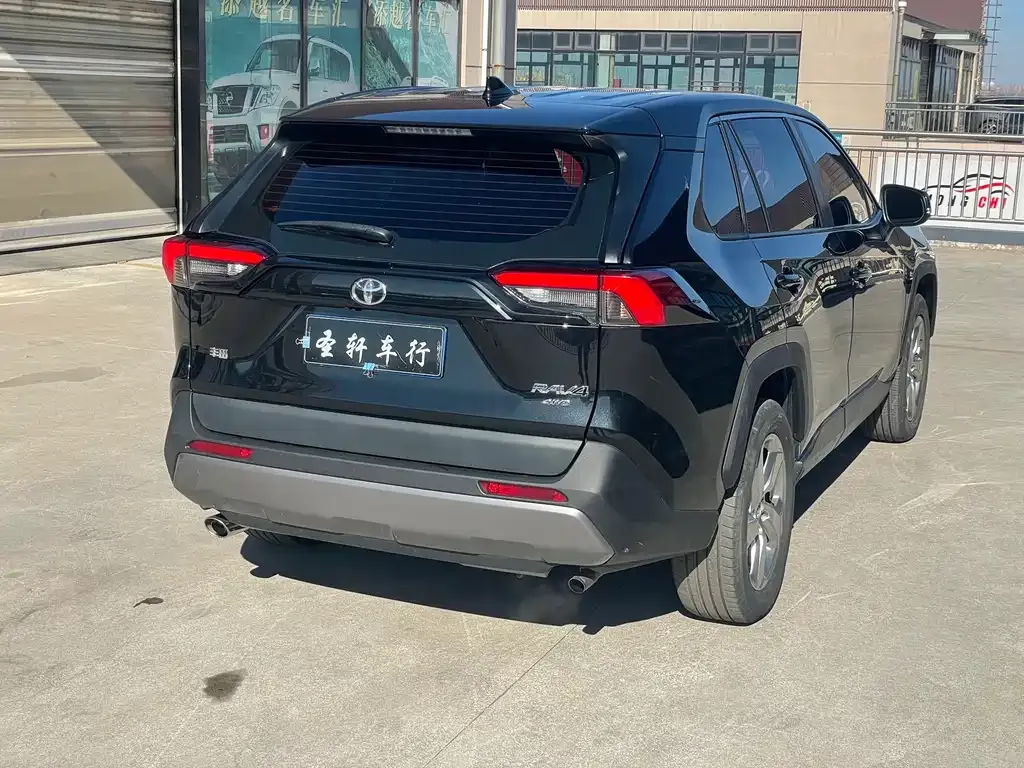 Toyota RAV4 2021 из CN, фото 5