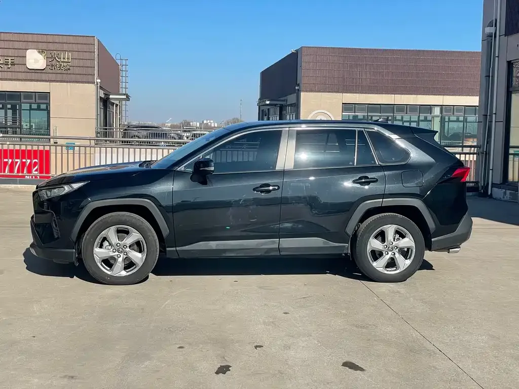 Toyota RAV4 2021 из CN, фото 10