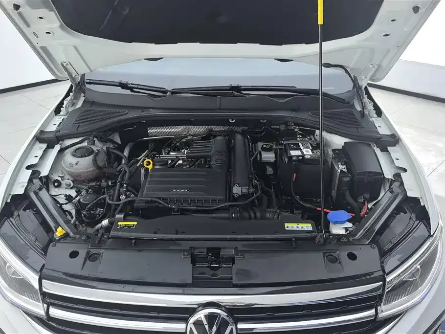 Volkswagen Bora 2023 из CN, фото 10