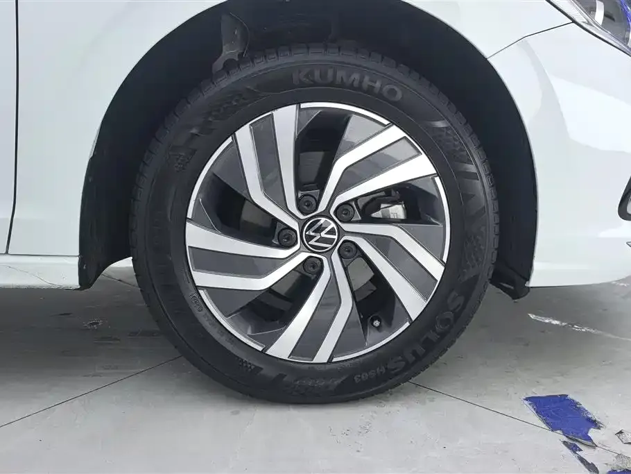 Volkswagen Bora 2023 из CN, фото 4
