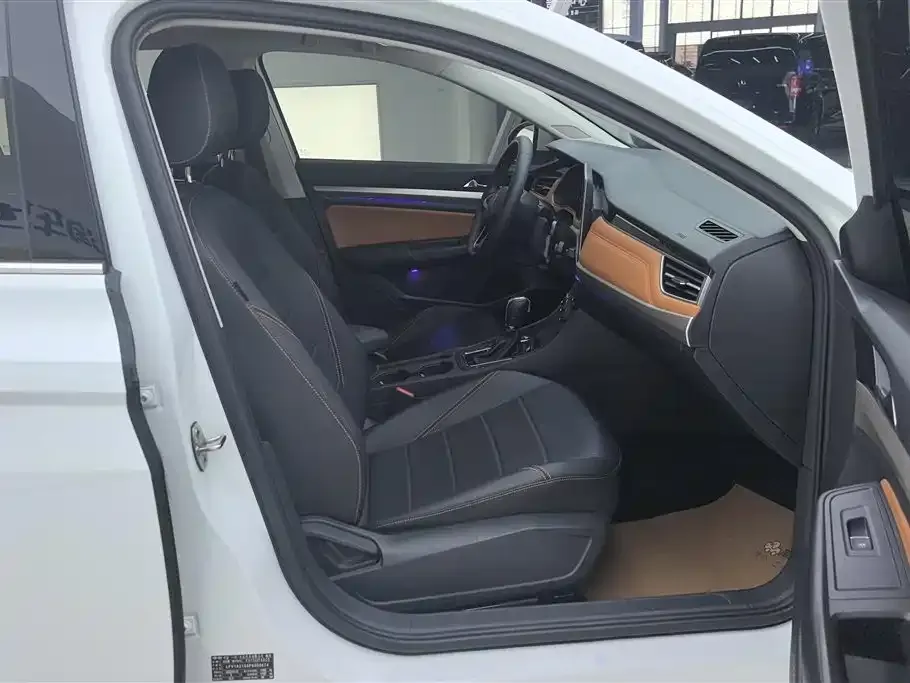 Volkswagen Bora 2023 из CN, фото 5