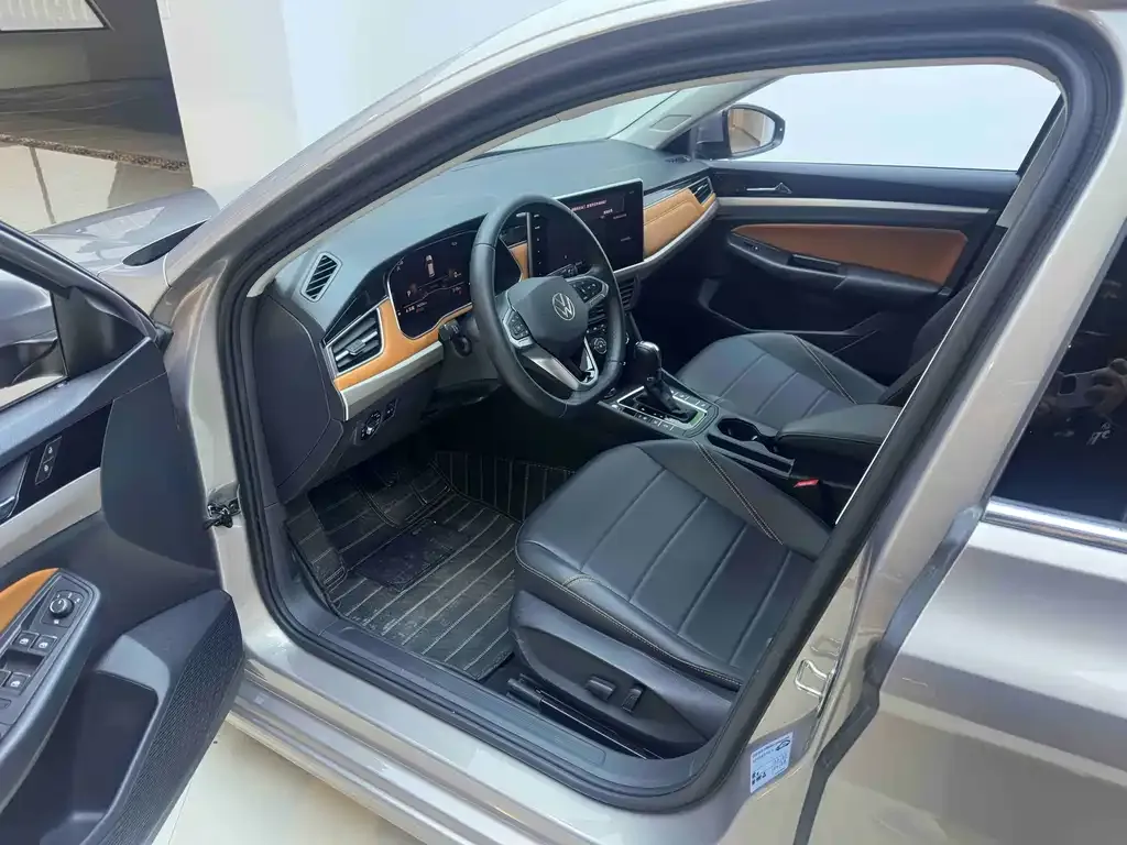 Volkswagen Bora 2023 из CN, фото 7