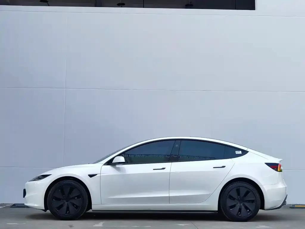 Tesla Model 3 2025 из CN, фото 6