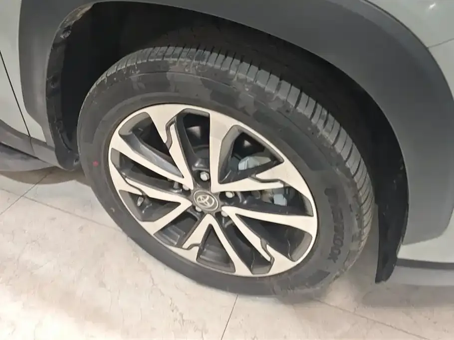 Toyota Corolla Cross 2022 из CN, фото 2