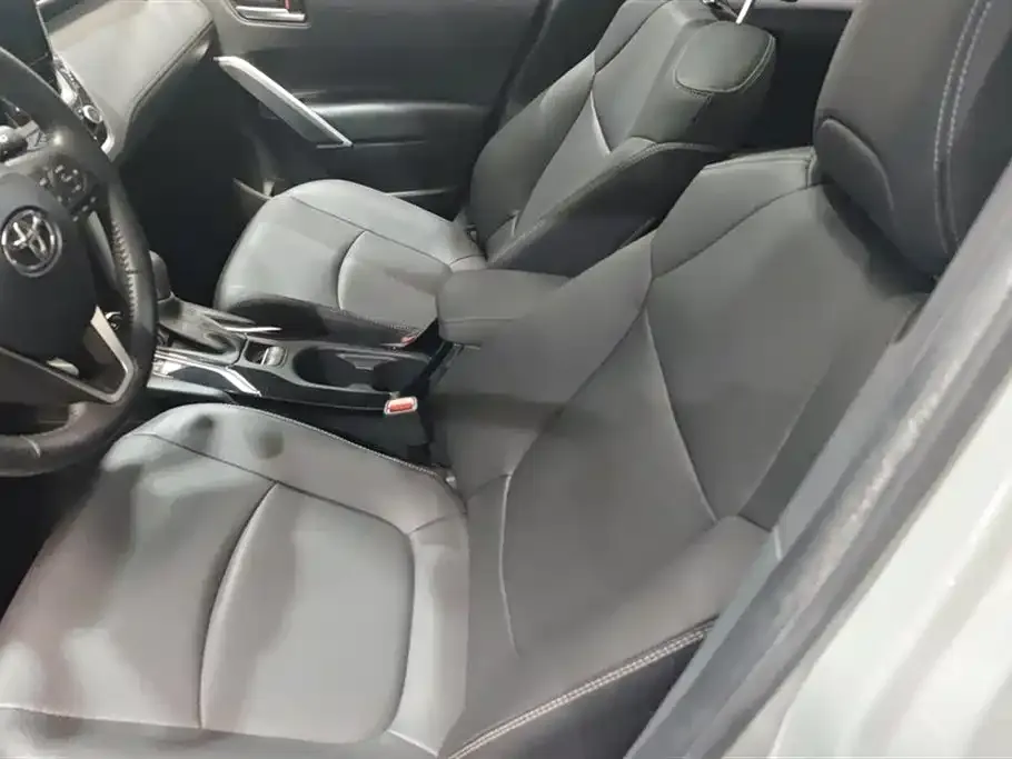 Toyota Corolla Cross 2022 из CN, фото 5