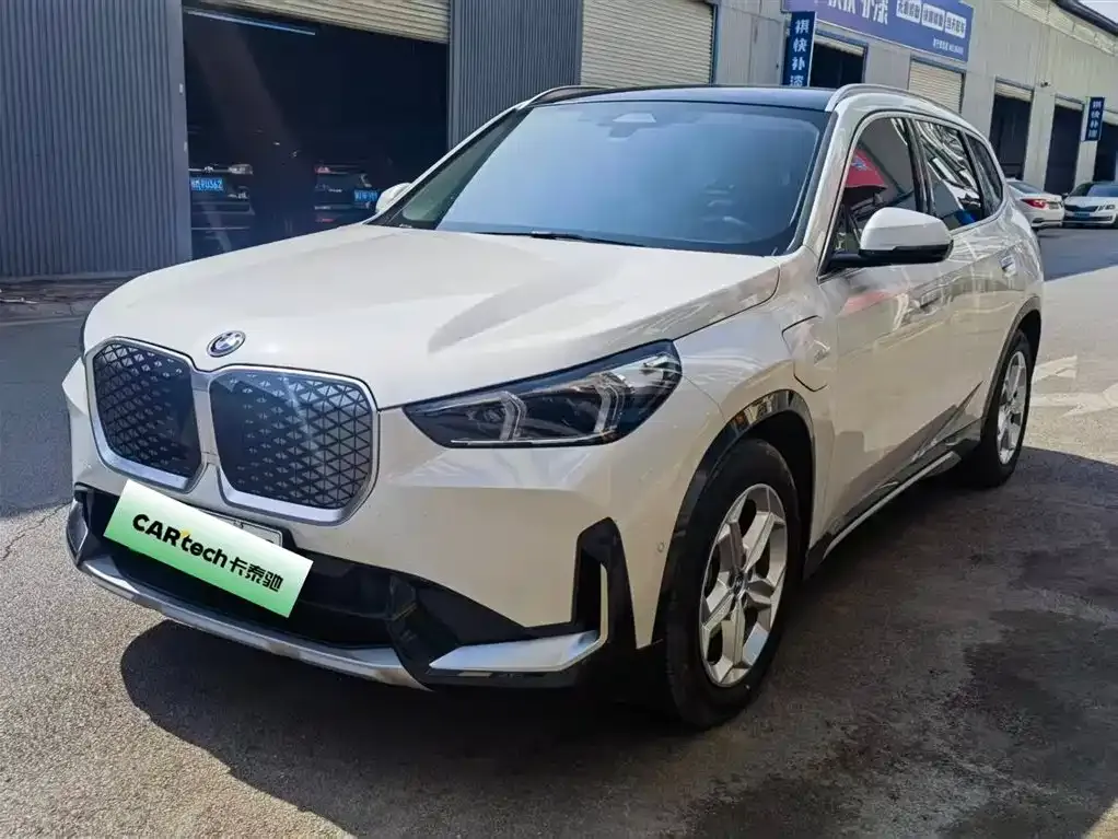 BMW iX1 2025 из CN, фото 1