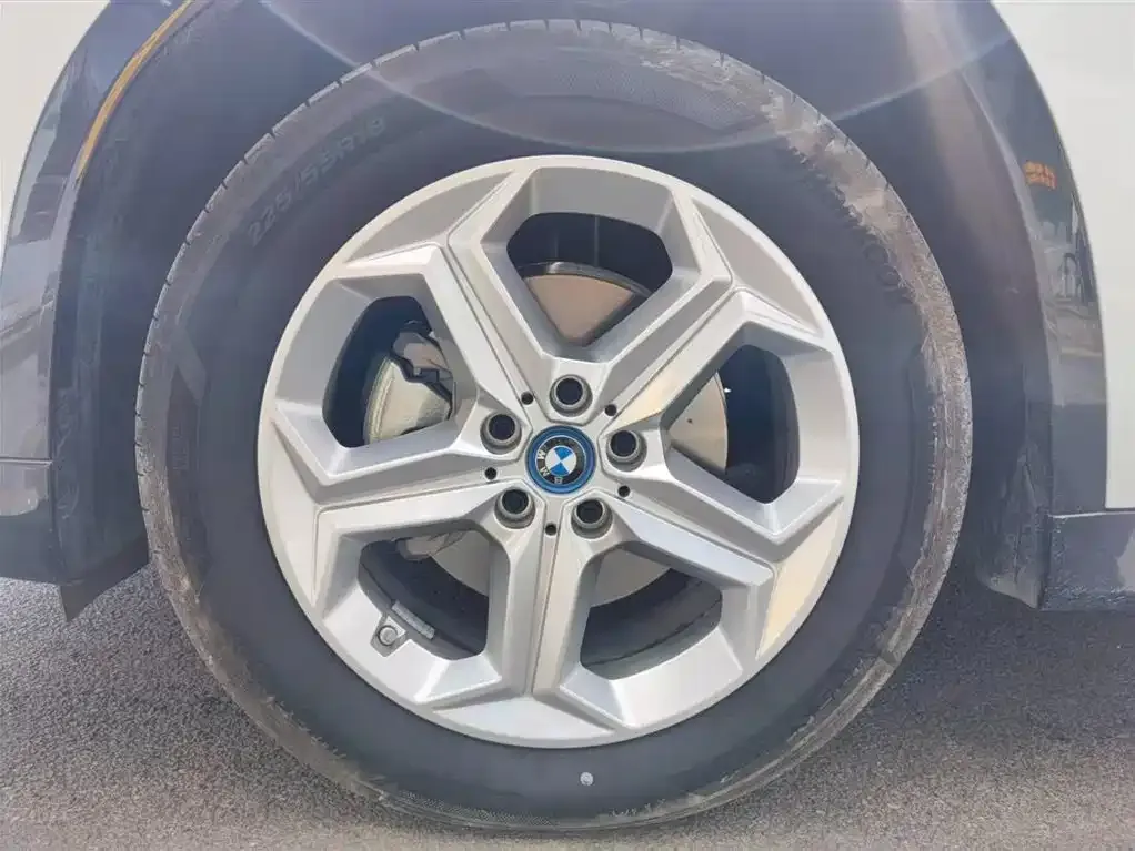 BMW iX1 2025 из CN, фото 9