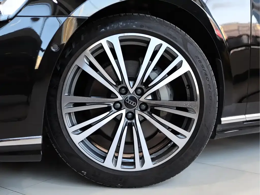 Audi A8 2024 из CN, фото 7