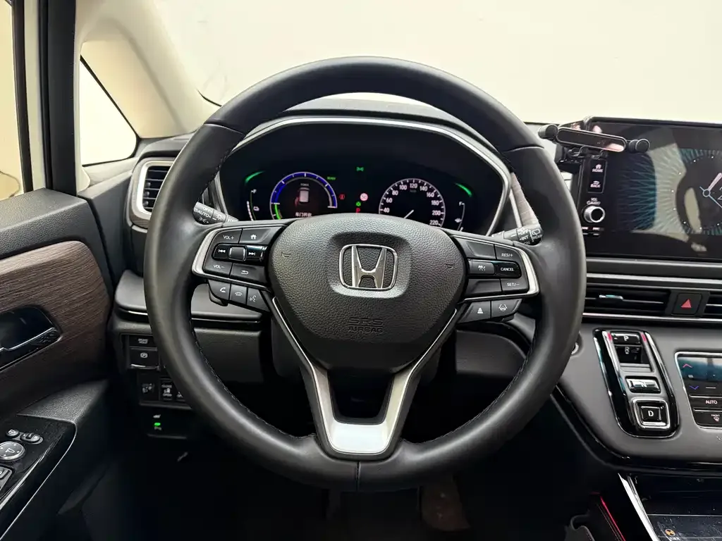 Honda Odyssey — фото 10
