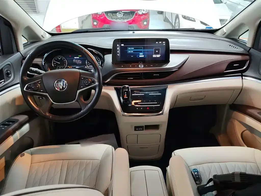 Buick GL8 2022 из CN, фото 3