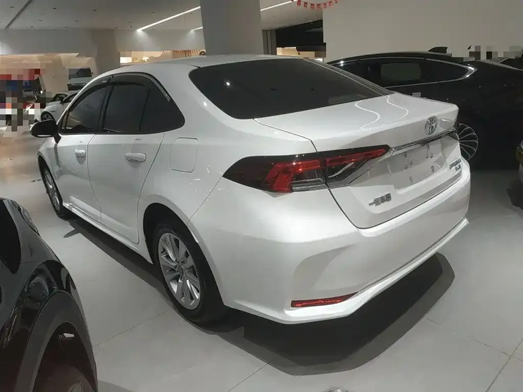 Toyota Corolla 2025 из CN, фото 2