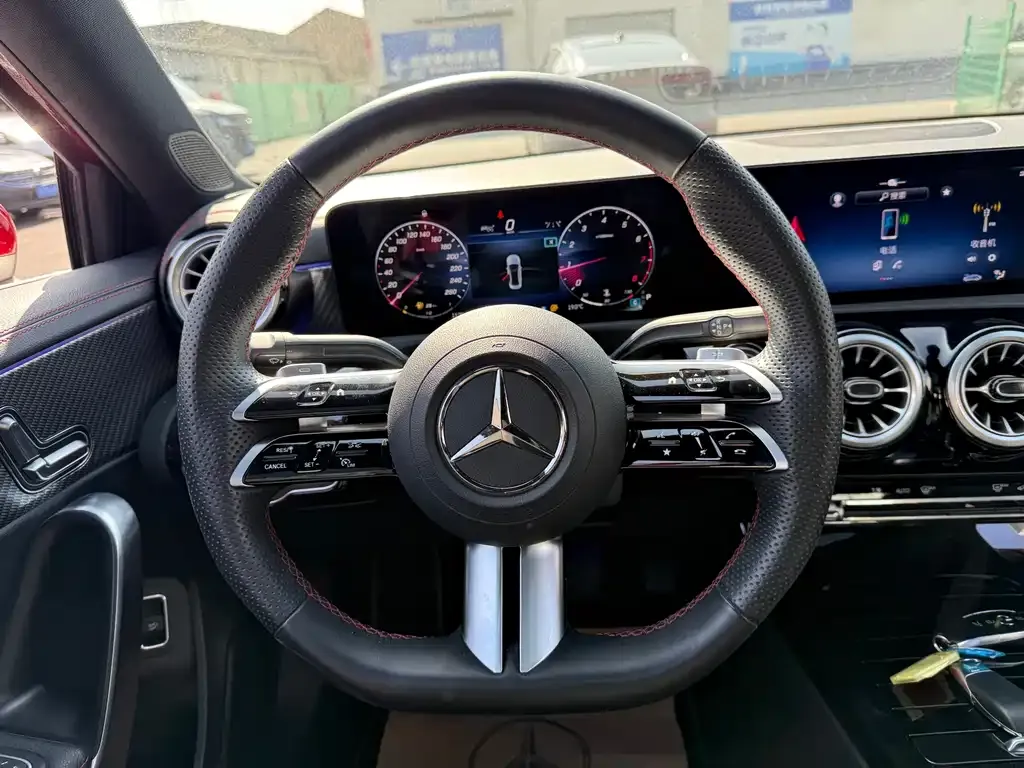 Mercedes-Benz A-Class 2024 из CN, фото 4