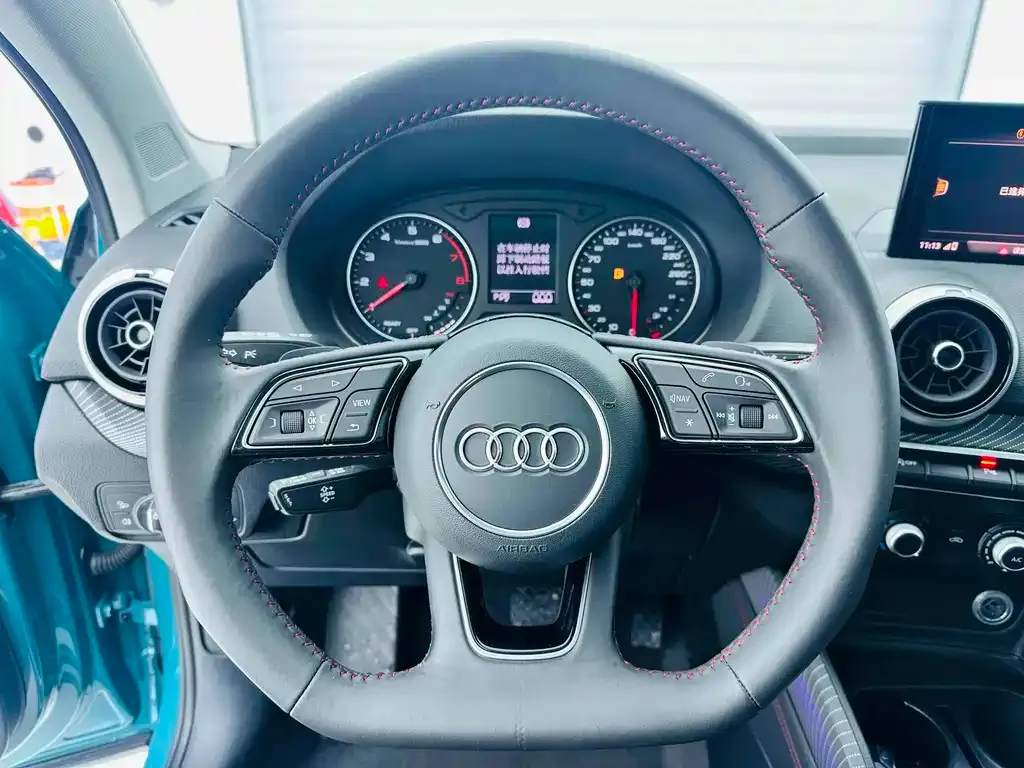 Audi Q2L 2022 из CN, фото 7