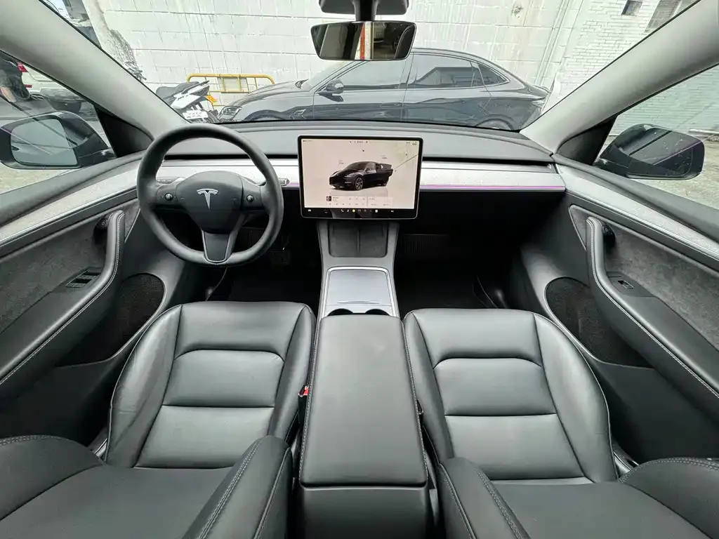 Tesla Model Y 2024 из CN, фото 3