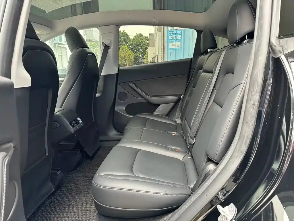Tesla Model Y 2024 из CN, фото 4