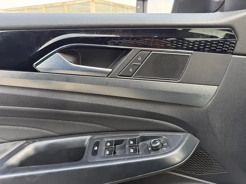 Volkswagen Passat 2021 из CN, фото 6