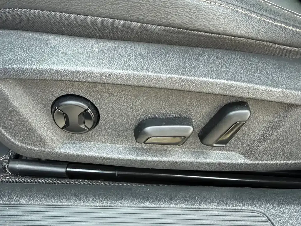 Volkswagen Passat 2021 из CN, фото 9