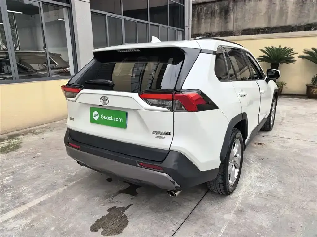 Toyota RAV4 2021 из CN, фото 8
