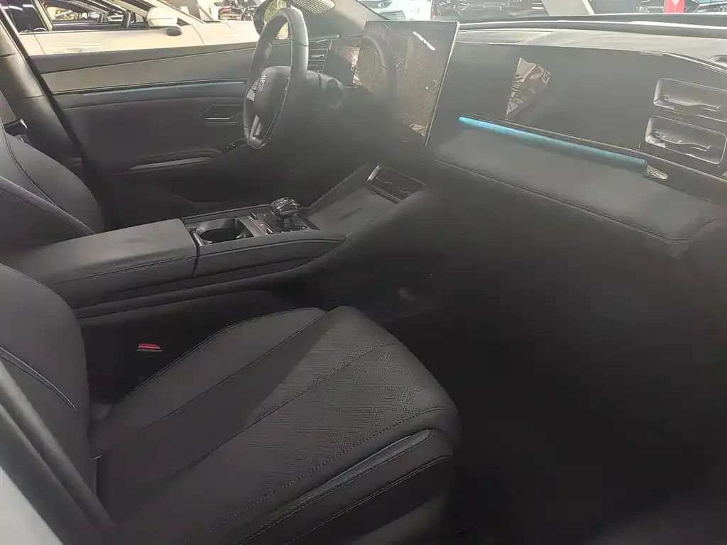 BYD Qin L 2025 из CN, фото 4