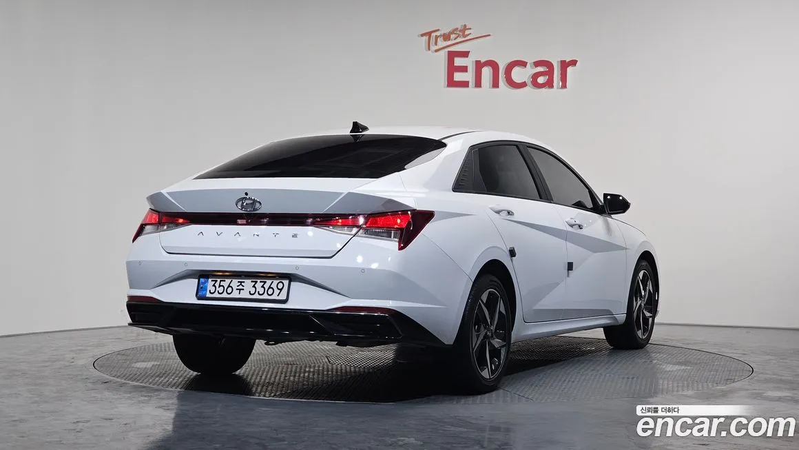 Hyundai AVANTE — фото 2